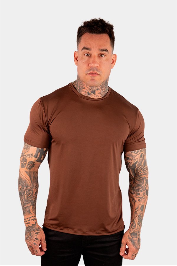 CAMISETA LISA UV 91% POLIESTER 9% ELASTANO MARROM