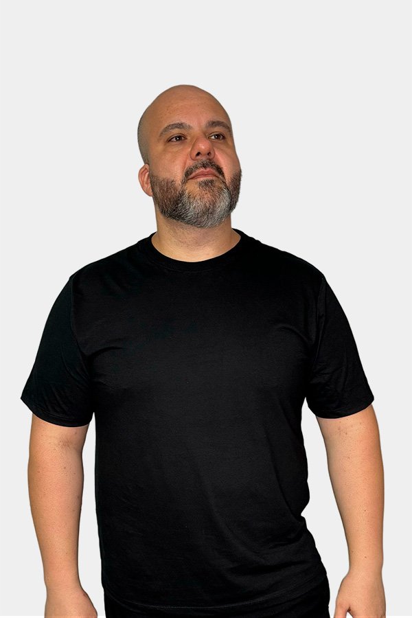 CAMISETA BASICA LISA PLUS SIZE PRETA