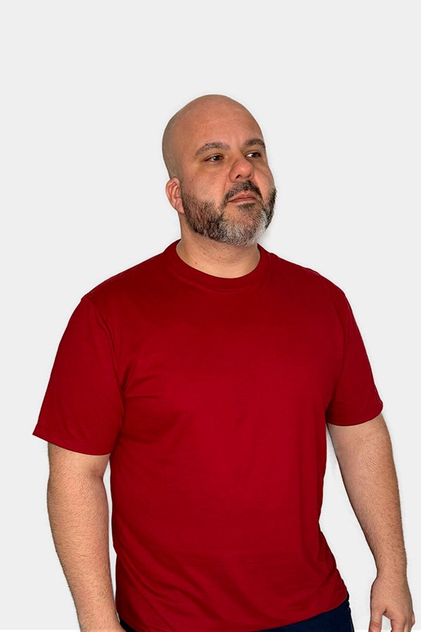 CAMISETA BASICA LISA PLUS SIZE BORDO